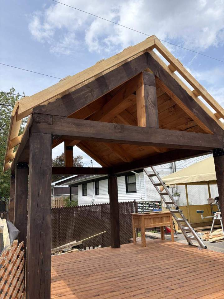 Pergola en bois en construction Bellechasse Regional County Municipality